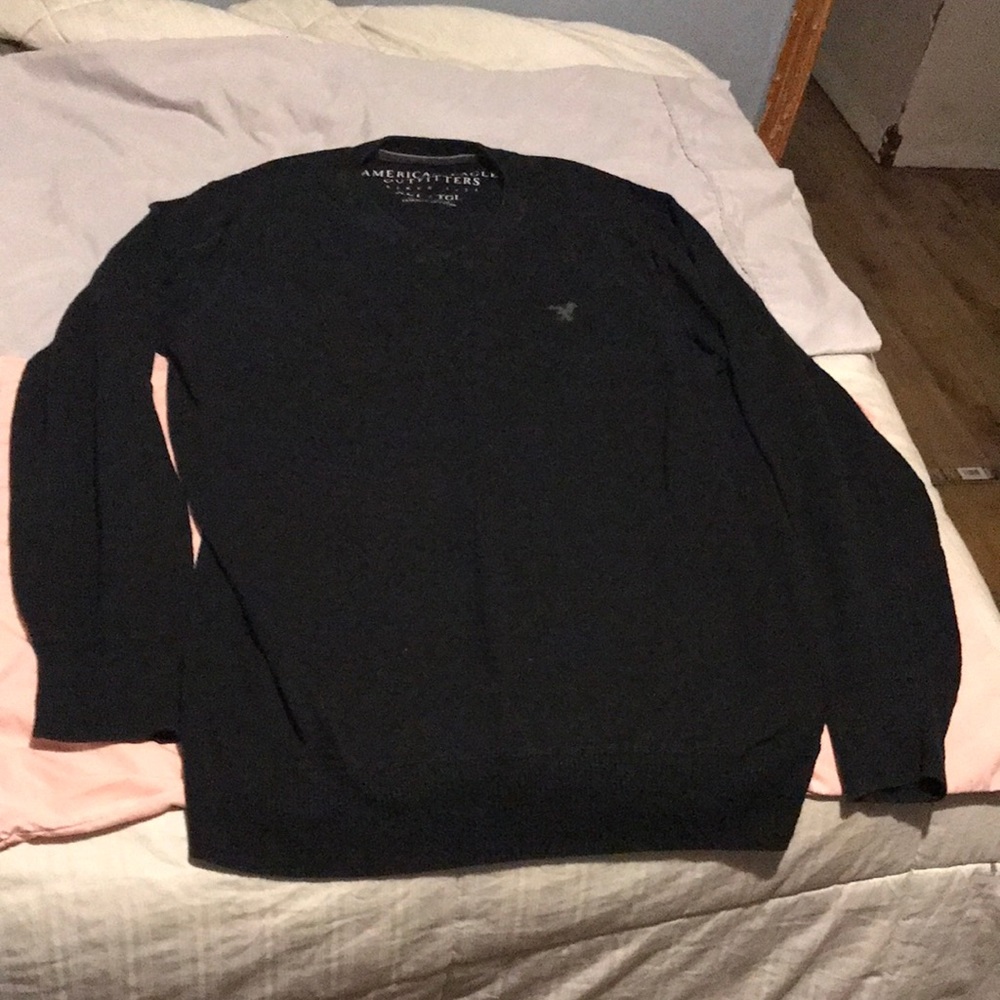 Mens American Eagle V neck sweater almost new